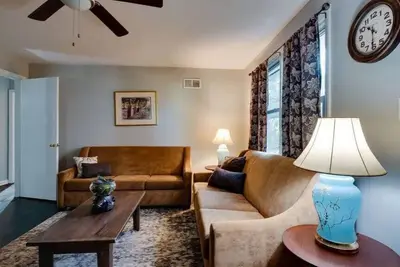 Image de Dock&Volleyball! Near Downtown - Royal Aubergine