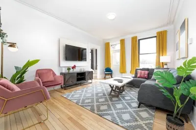 Image de Mtlvr #17 | Mount-Royal Park gem, sleeps 12