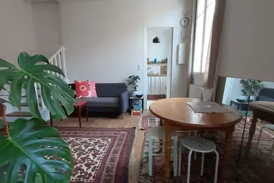 Image de A 5 mn à pied  de la Grande Plage, appartement ensoleillé dans rue calme