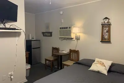 Image de Close to all Amenities-Cabin 6