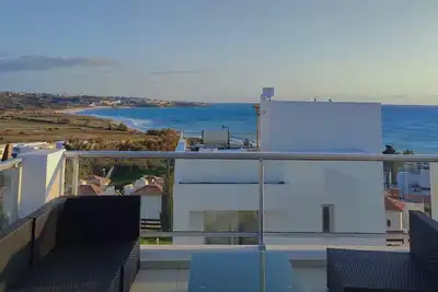 Image de Belle villa de 3 chambres avec vue sur la mer à Coral Bay, Peyia - Chypre