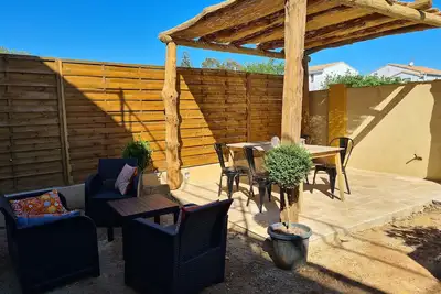 Image de appartement dans villa avec jardin Ă 7 mn de la plage