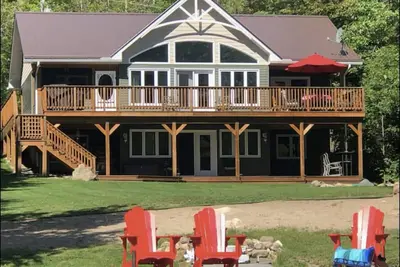 Image de Luxurious Lake House Cottage on Wollaston Lake North Kawartha