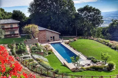 Image de Villa with infinity pool, Spa, private garden, patio, barbecue, Monviso Unesco area.