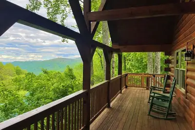 Image de Range Views - Sleeps 6, Firepit, Hot Tub
