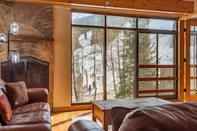 Image de Perfect view of Super Bee, ski-in/out, wonderful sunlight, free WiFi, parking