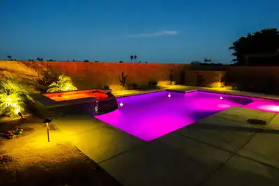 Image de Gorgeous 4 Bedroom Private Pool Home Just Steps to Coachella Music Festival!