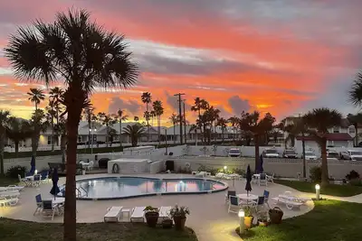 Image de Beachside 2-bedroom condo steps to the Beach at Daytona Beach