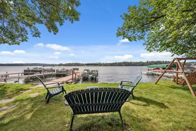 Image de Charming Balsam Lake Waterfront Cabin / Cottage-Twinhome