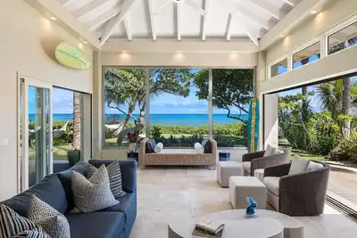 Image de Luxury beachfront villa on a world class beach in Kailua, Hi