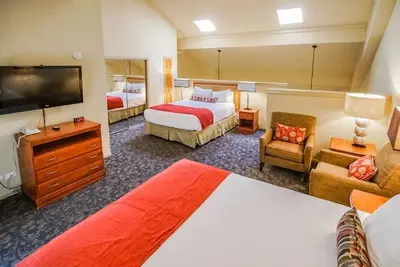 Image de Condo, 1 week at Vail, Co. Streamside at Vail, Aspen Bldg. Sleeps 8/10 people.