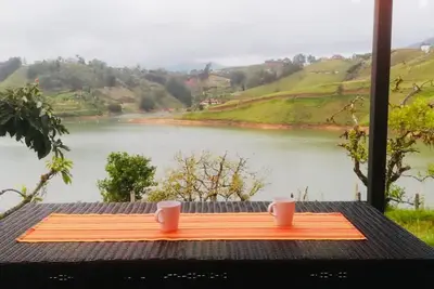 Cozy lakefront house for 6 people - Guatapé dam