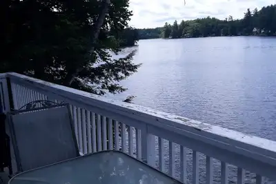 Image de Waterfront cottage on large, wooded lot with amazing swimming and fishing