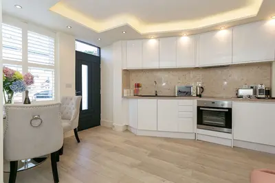 Ground Floor * Jacuzzi bath * 100meg Wifi