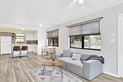 Image de 1  Bedroom in the Heart of Sebastian