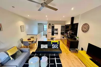 Image de Great 2 bedroom townhouse for short or long stays