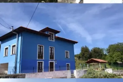 Image de Two houses for 19 people +_ surrounded by 3000 m of land with barbecue and parking.