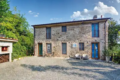 Image de Romantic Escape in the Countryside. 10 minutes away from Lucca!