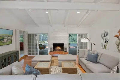 Image de River Retreat: 4b RiverFront Hot Tub 30 Night Min