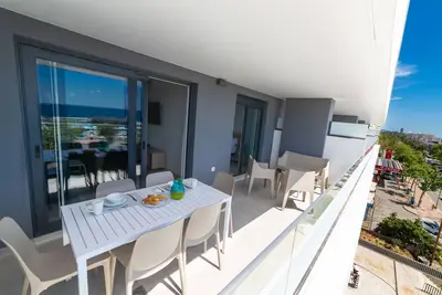 Image de 2 Rooms High-Floor