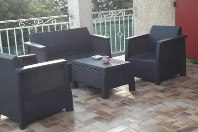 Maison Familiale Avec Piscine Privee Pouvant Accueillir 10 Personnes