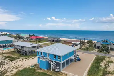 Image de Blue Skies: 4 Br Gulf Beaches Home- Beach Views, Pet Friendly, Priv. Pool!