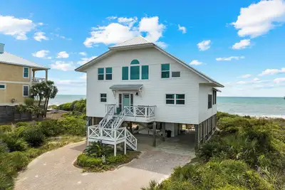 Image de Blu Sea Glass: Tranquil Beachfront Old Florida Inspired Retreat - Sleeps 11!