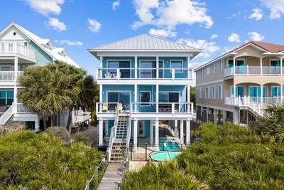 Image de Casa De Chill:  Relaxing Beachfront Home- Sleeps 11, Pet Friendly, Priv. Pool