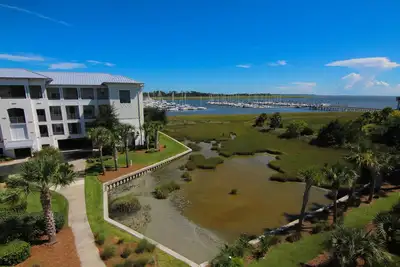 Image de You'll love the spectacular view from the \"Waterfront\"