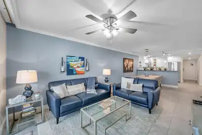 Image de Lovely 3-bedroom condo with pool - Penthouse suite