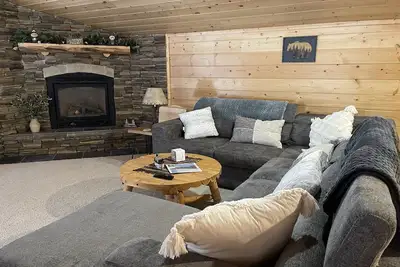 Image de Ideal for Adventure Seekers Huge garage! Sleeps 9 Close To Yellowstone