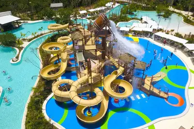 Image de Luxurious Resort with Everything Onsite!