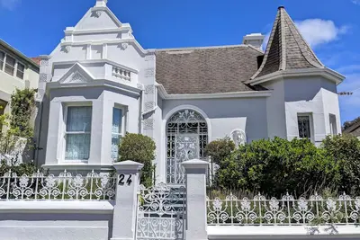 Image de Sunny 4 bedroom home-from-home - foothills of Table Mountain