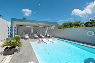 Image de Modern 2br Villa 3 in Dorado Blocks from Beach