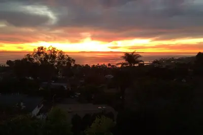Image de Gorgeous craftsman estate with panoramic ocean views and secluded pool and spa! !