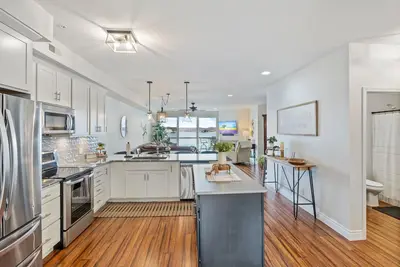 Image de Revitalize at Lands' End! - Main Channel View, Shaded Deck, Waterfall Pool, WiFi