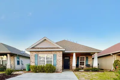 Image de Coastal Getaway near Pensacola beach, Downtown & Nas + walk to bayou & marinas