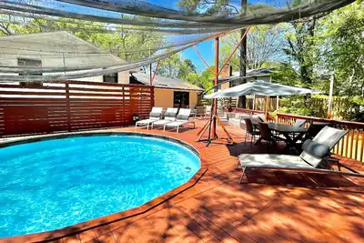 Image de Stylish House with Pool 5br/3ba
