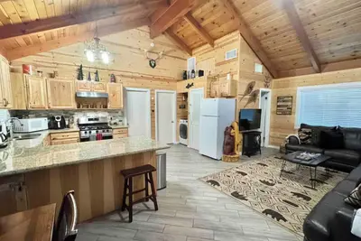 Image de Residential Serrano Pines Cabin in Big Bear!