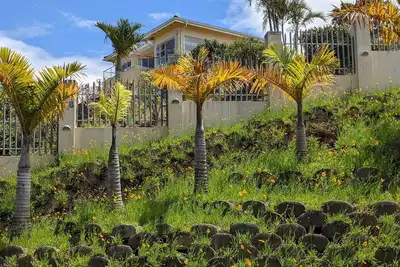 Image de Stunning home with great ocean views - plus added value.