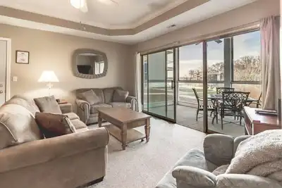 Image de Pool | WiFi | Lake Front | Sleeps 4 | Mm 13 (491a)