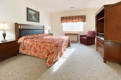 Image de Pool | WiFi | Lake Front| Sleeps 8 | Mm 13 (312ab)