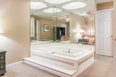 Image de Pool | WiFi | Lake Front | Sleeps 4 | Mm 13 (311b)
