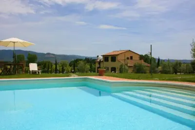 Podere Fraticciolo near Cortona. Villa with Pool