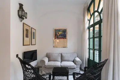 Image de Apartment with 3 bedrooms, 1 bathroom. 2 min walk from the Cathedral. 5 guests