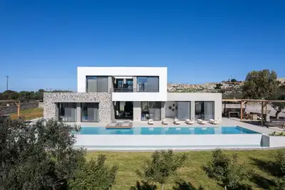 Image de 115m2 pool, daily cleaning, sauna, near beaches!