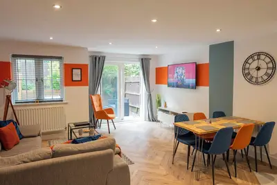Image de Stylish, City Centre 3-bed House With Parking