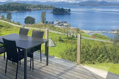 Image de Maison de vacances pour 4 a LINDÅS-By Traum