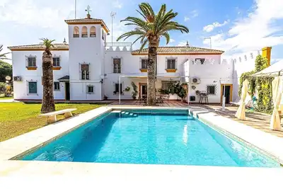 Hacienda El Corchuelo en Marchena avec piscine, jardin et Wi-Fi