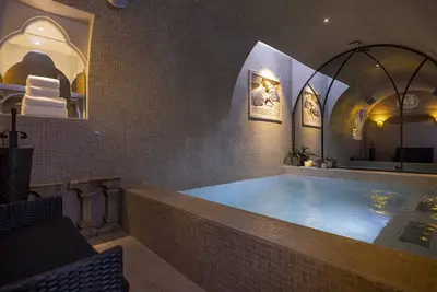 Image de Maison Cardinal Furstemberg - Prestations luxueuses au coeur de Saint-Germain
